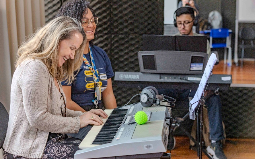 Aulas de teclado e piano