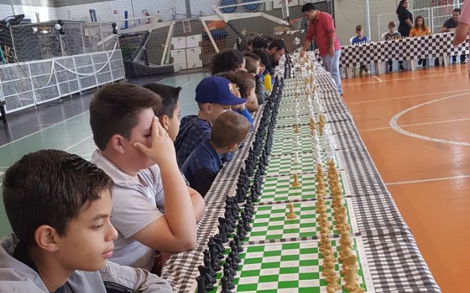 Aulinha Antes da Escola: Jogo de Xadrez